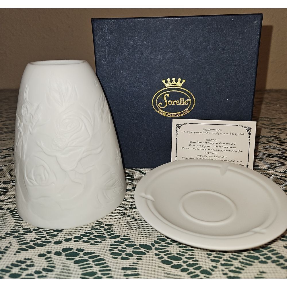 Sorelle Fine Porcelain Votive Tea Light Candle Holder with a Christmas Scene